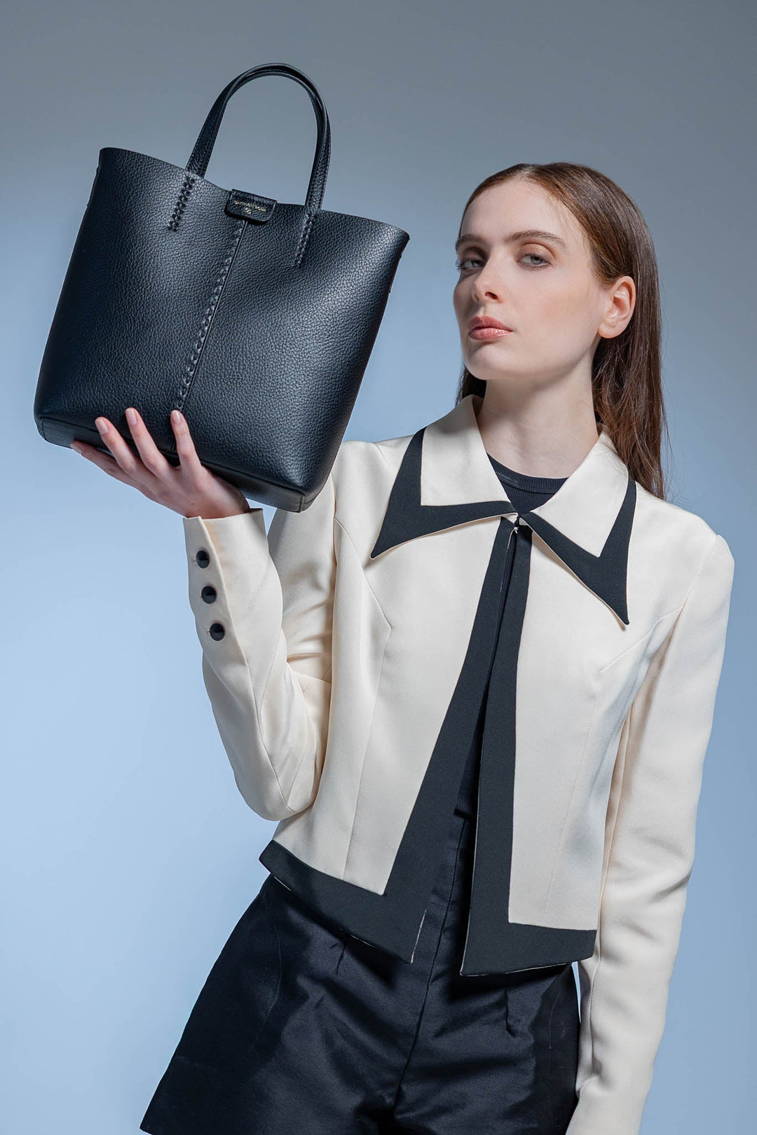 Echi di un'Eleganza Imperitura: La Nuova collezione Borse Gattinoni SS25