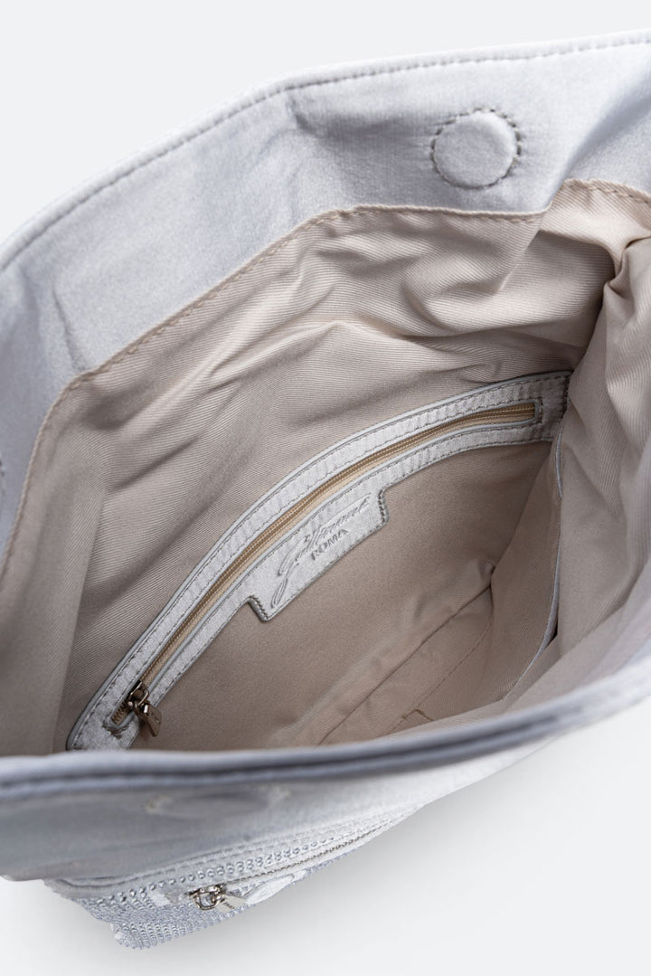 Clutch fluffy in satin e cristalli Grigio