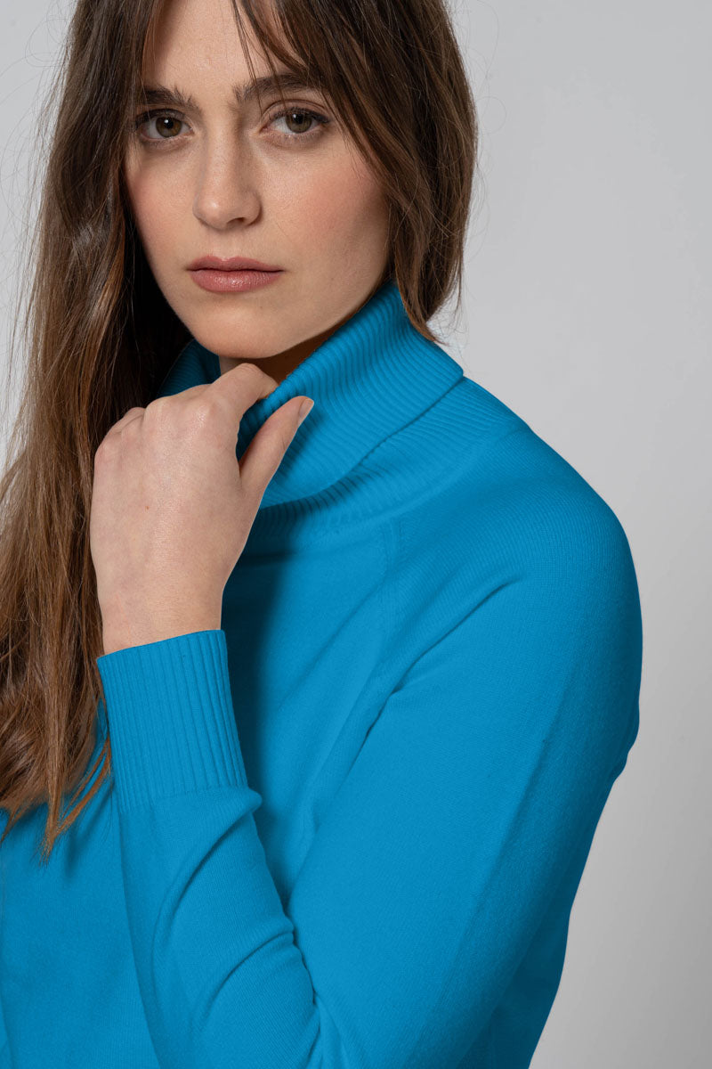 Maglia Basic collo alto azzurra