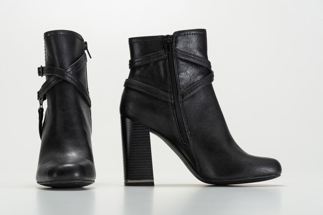Woman Ankle Boot Calf PU Black
